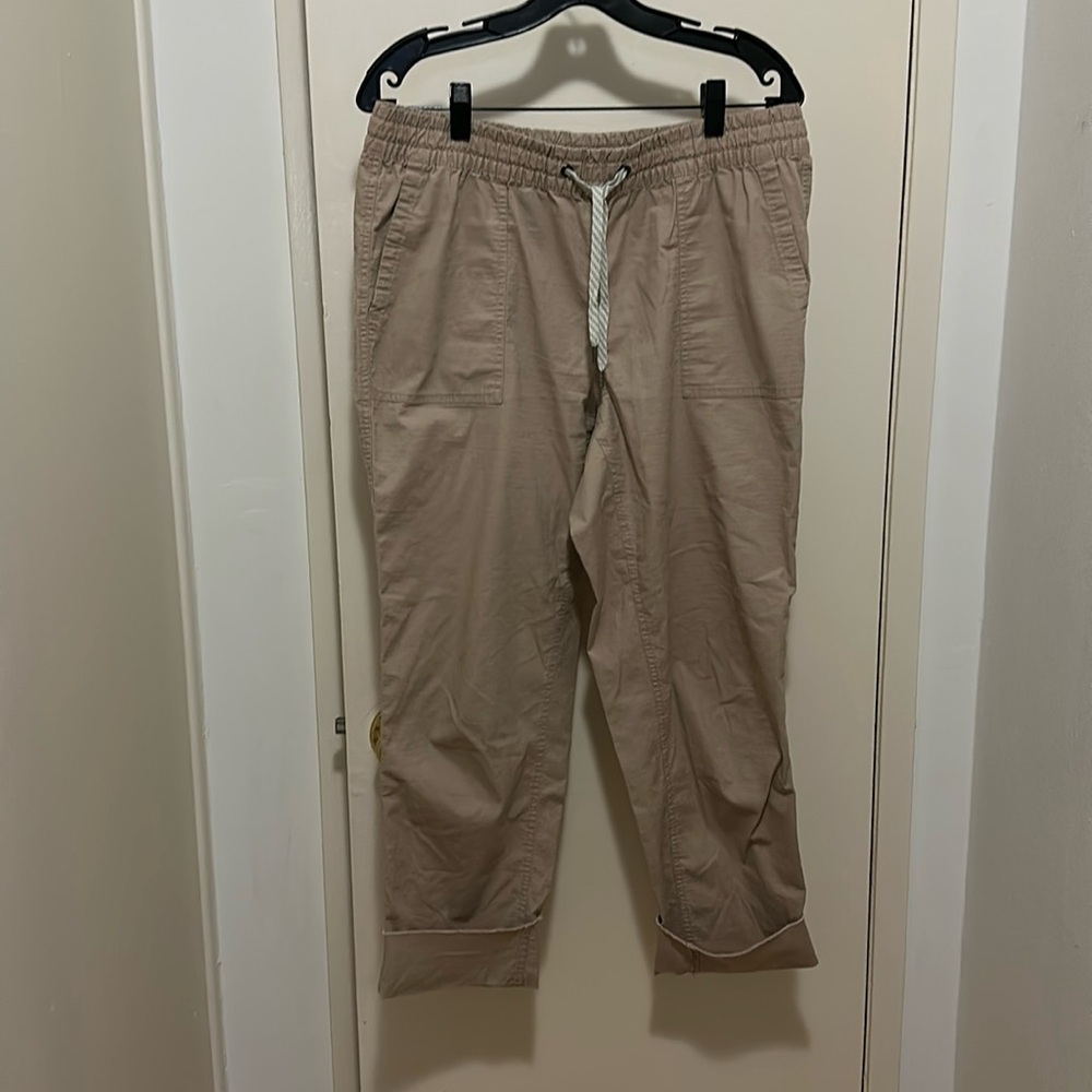 Vuori Vintage Ripstop Pant Women's Size Large, color: Coconut